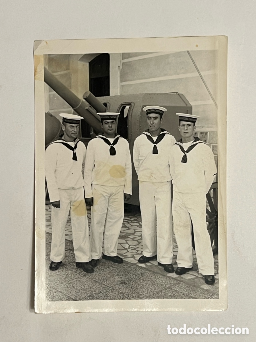 Fotograf&iacute;a antigua: CARTAGENA Y LA ARMADA NAVAL ESPA&Ntilde;OLA, 4 j&oacute;venes en su periodo de instrucci&oacute;n.. (h.1960?)