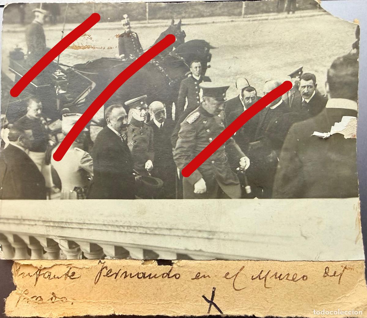Fotograf&iacute;a antigua: Infante Fernando a su Llegada al Museo del Prado - Fotograf&iacute;a Antigua