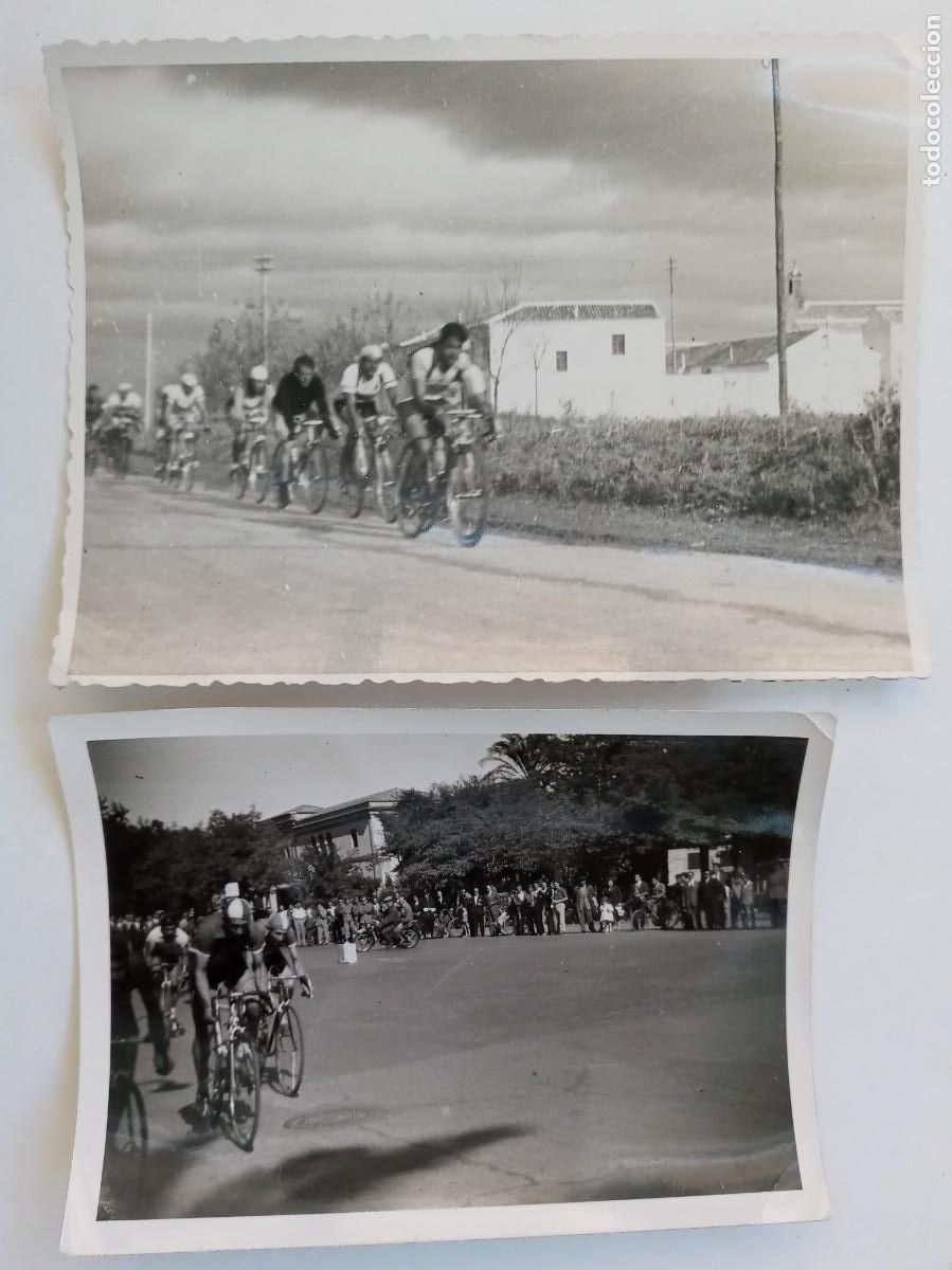 Fotograf&iacute;a antigua: LOTE DE 2 FOTOS DE CICLISMO , EN UNA PONE &uml; CAMPEONATO SOCIAL 1951 &uml;, DE SERVA , SEVILLA