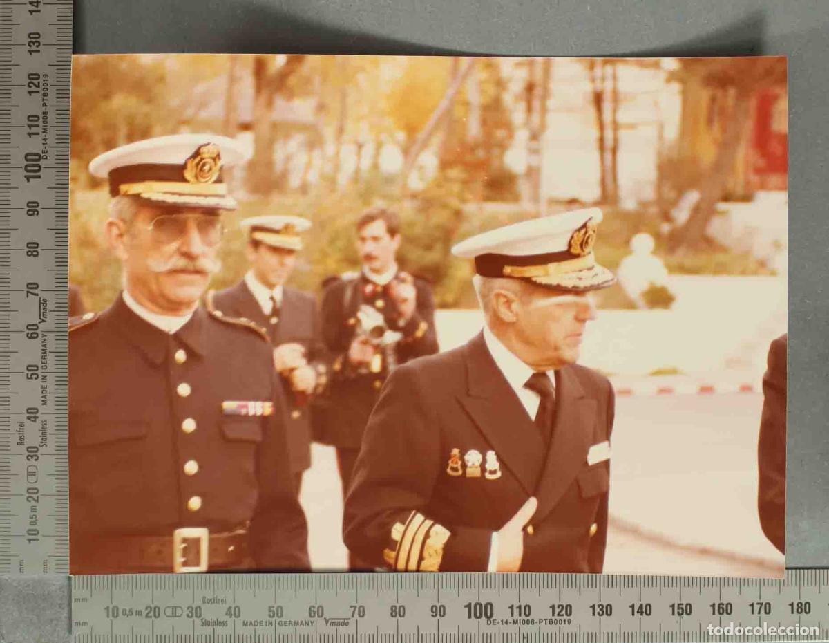 Fotograf&iacute;a antigua: FOTOGRAFIA. ACTO INFANTERIA DE MARINA OFICIALES. CA 1977