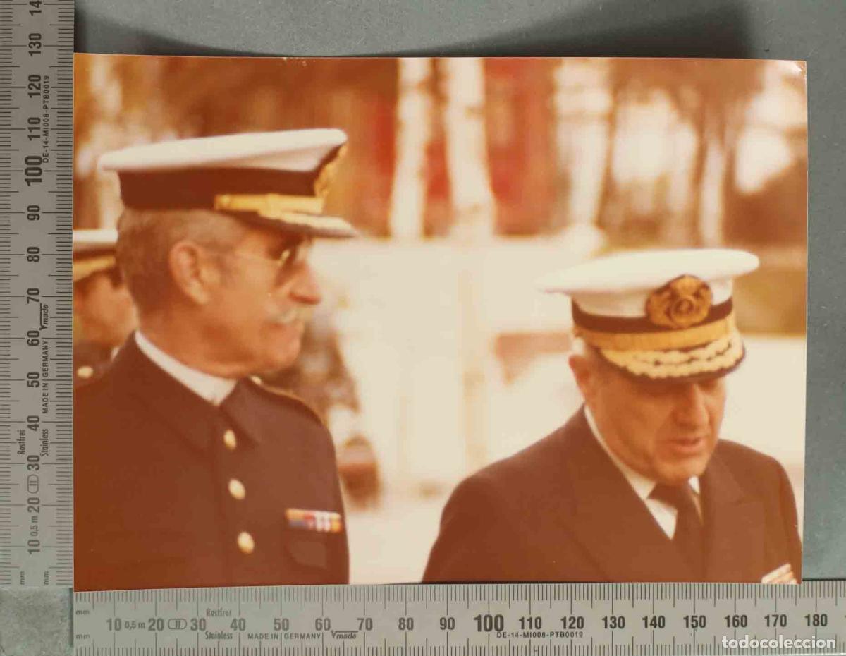 Fotograf&iacute;a antigua: FOTOGRAFIA. ACTO INFANTERIA DE MARINA OFICIALES. CA 1977