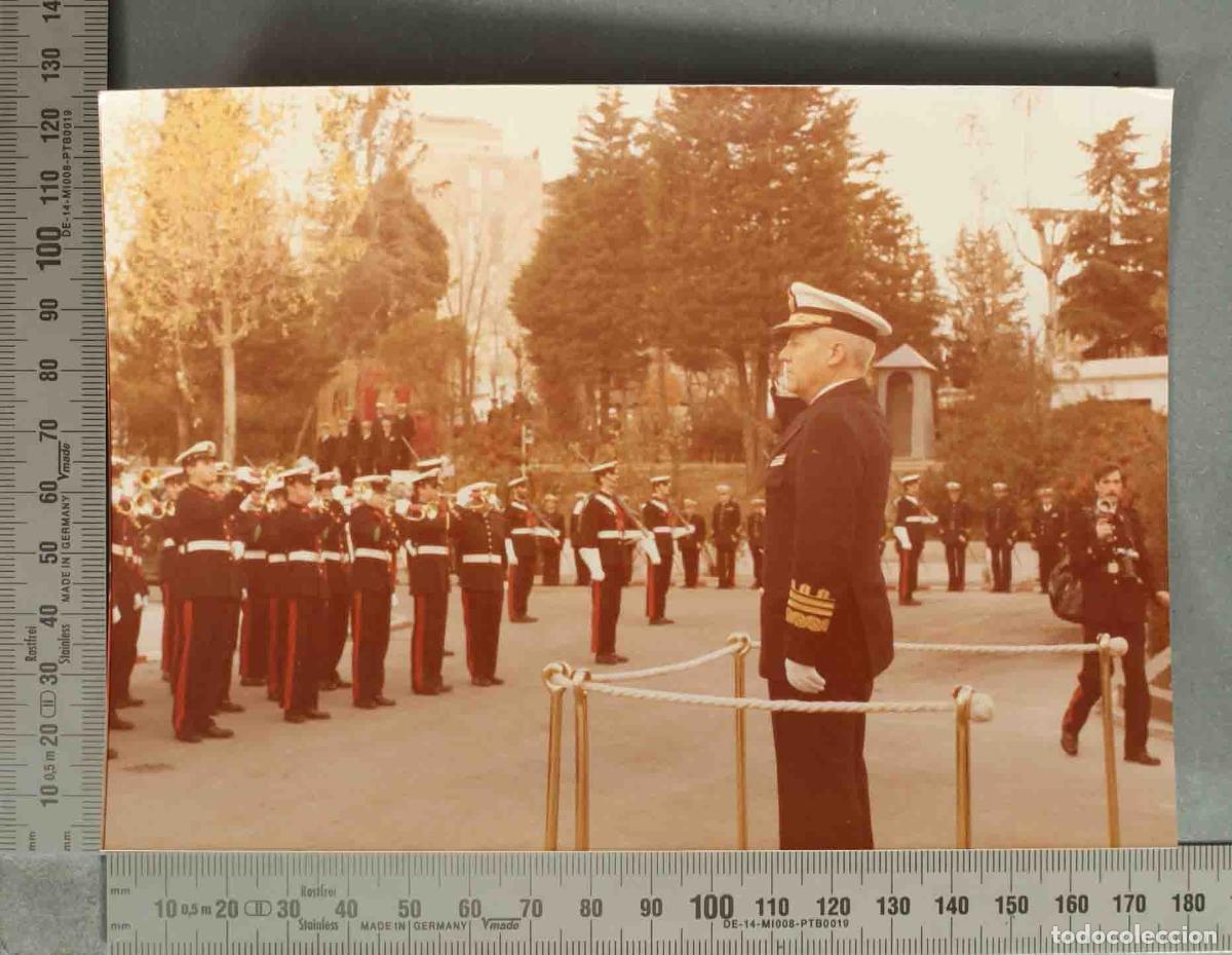 Fotograf&iacute;a antigua: FOTOGRAFIA. ACTO INFANTERIA DE MARINA DESFILE. CA 1977