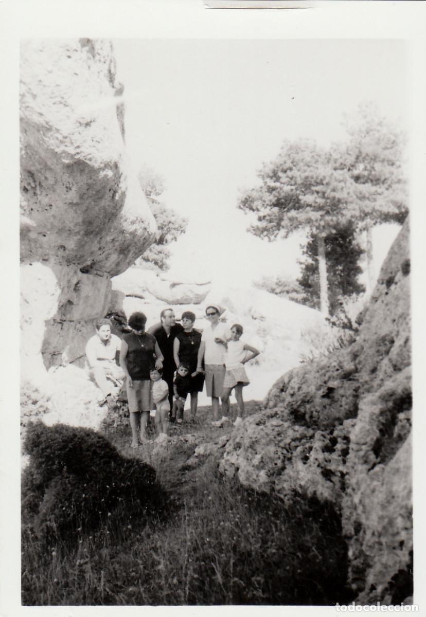 Fotografia antiga: Familia en Cuenca. A&ntilde;os 60 pc