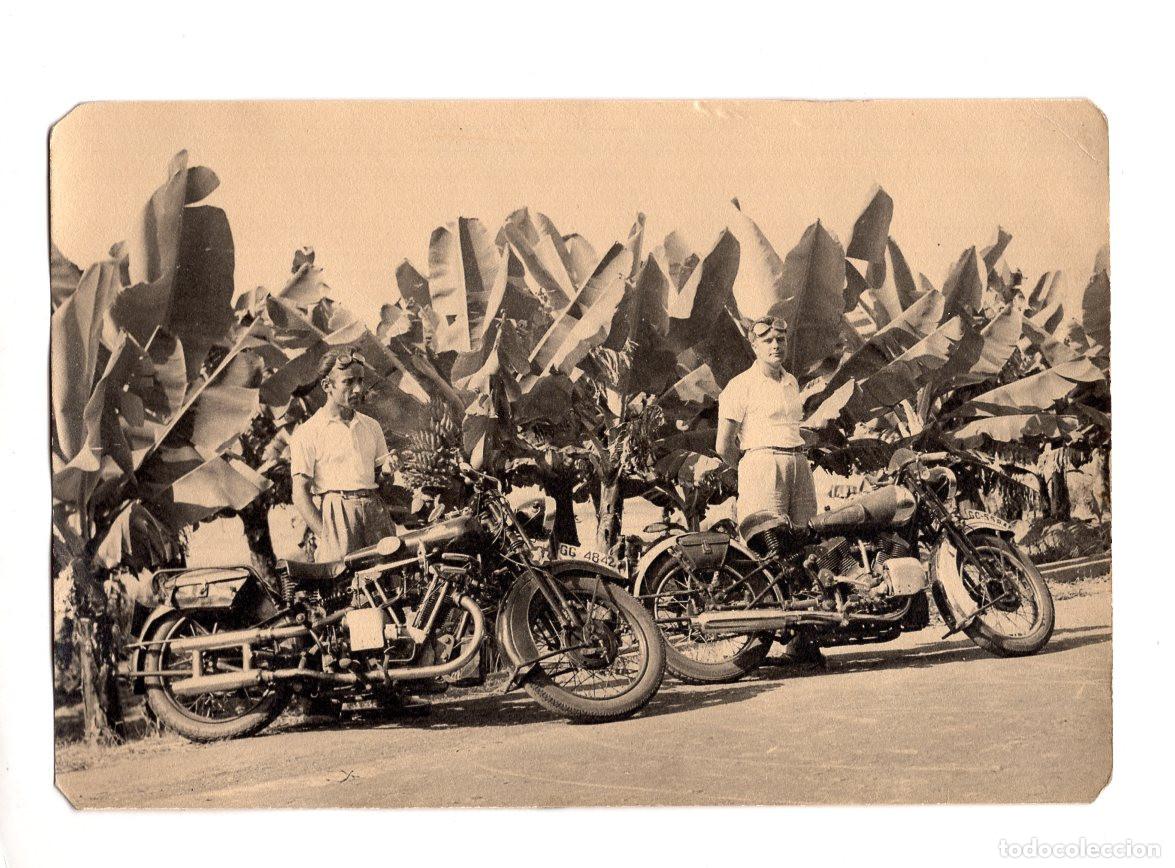 Fotograf&iacute;a antigua: PERSONAS Y SUS MOTOCICLETAS, POSIBLEMENTE MODELOS CL&Aacute;SICOS TERROT O INDIAN D&Eacute;CADA DE 1920. 19X13.