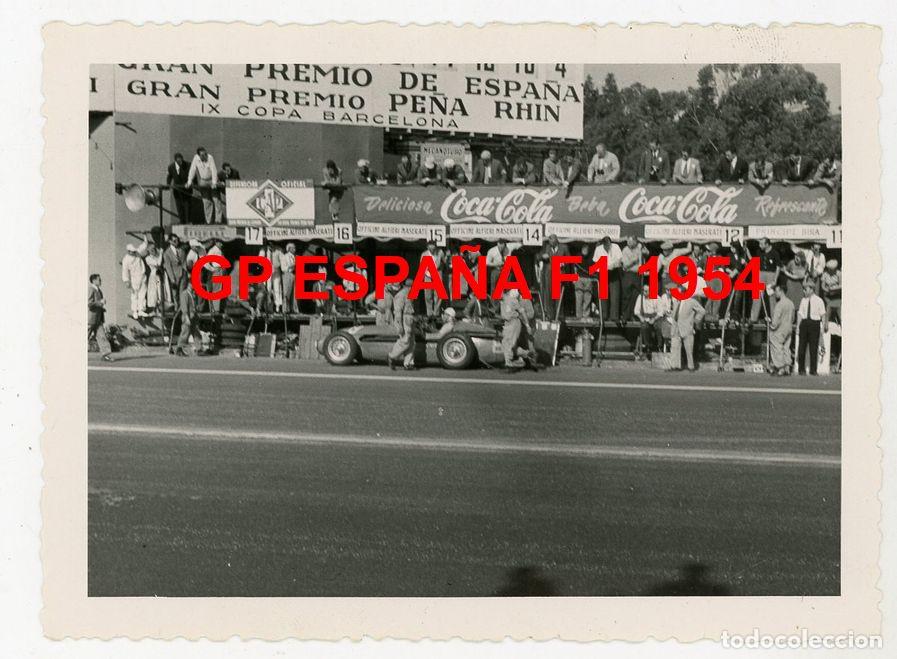 Fotograf&iacute;a antigua: GP ESPA&Ntilde;A F1 BARCELONA CIRCUITO PEDRALBES BOX MASERATI STIRLING MOSS A&Ntilde;O 1954 PE&Ntilde;A RHIN