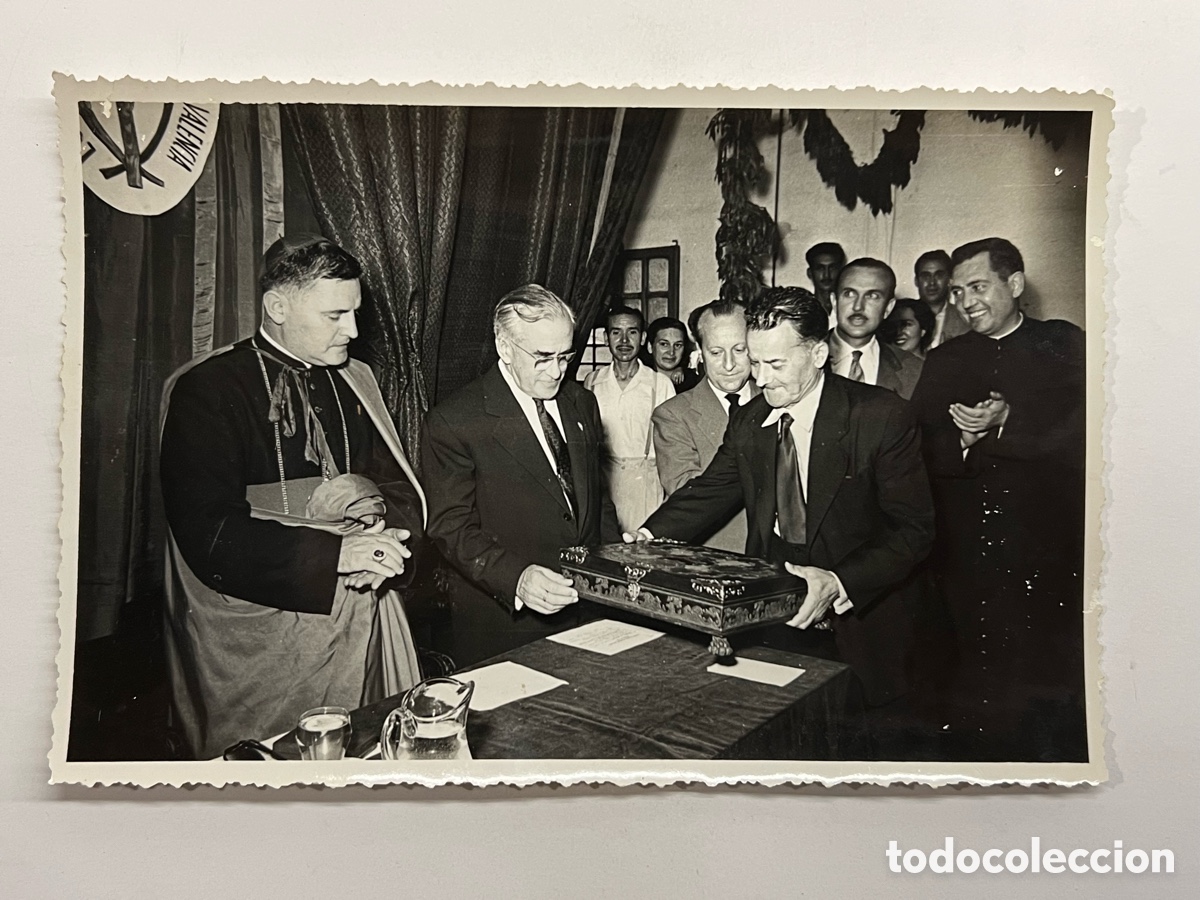 Fotograf&iacute;a antigua: LEOPOLDO EIJO GARAY&hellip; ? Visita a la ciudad de Valencia.. Reportaje Gr&aacute;fico LUIS VIDAL (h.1950?)