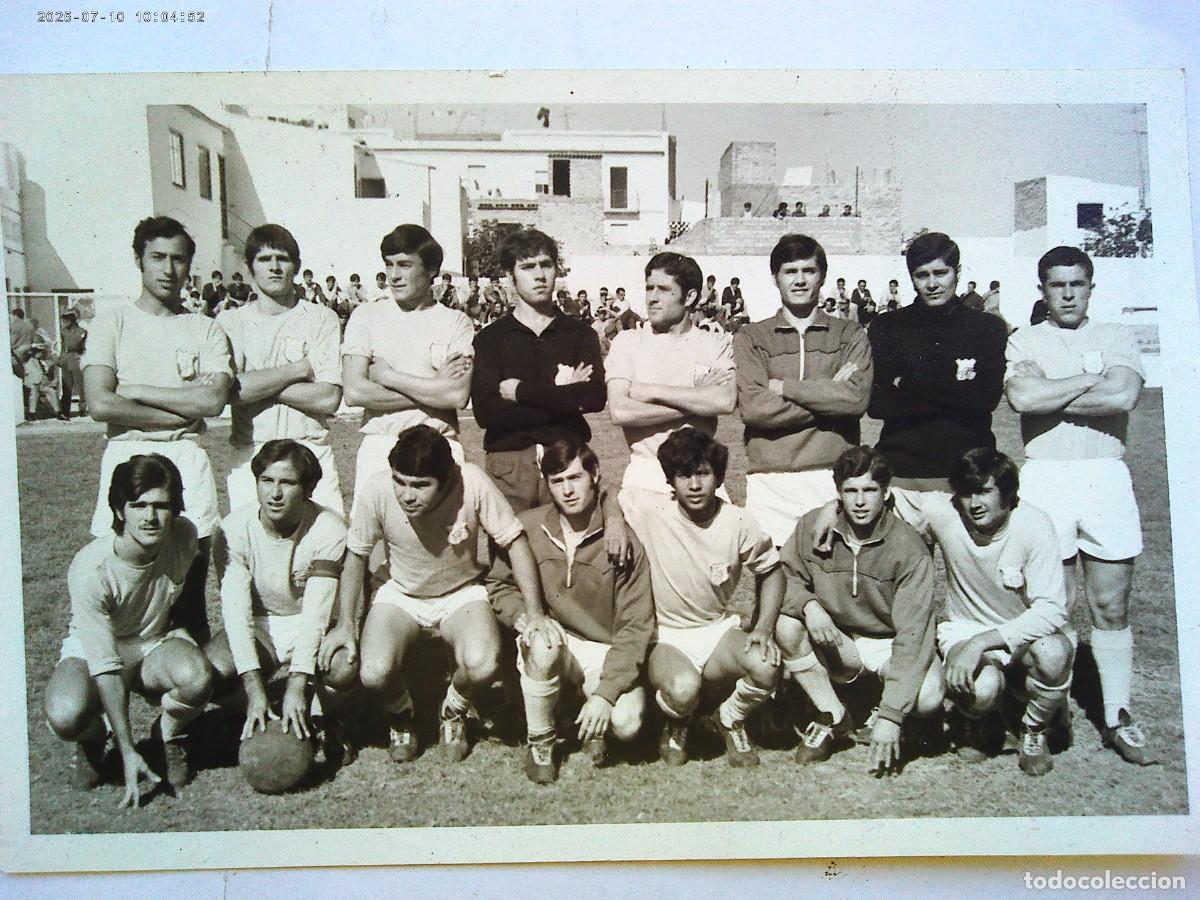 Fotograf&iacute;a antigua: FOTO DE EQUIPO DE FUTBOL. CORIA DEL RIO . DE ENRIQUE . DETRAS LOS NOMBRES