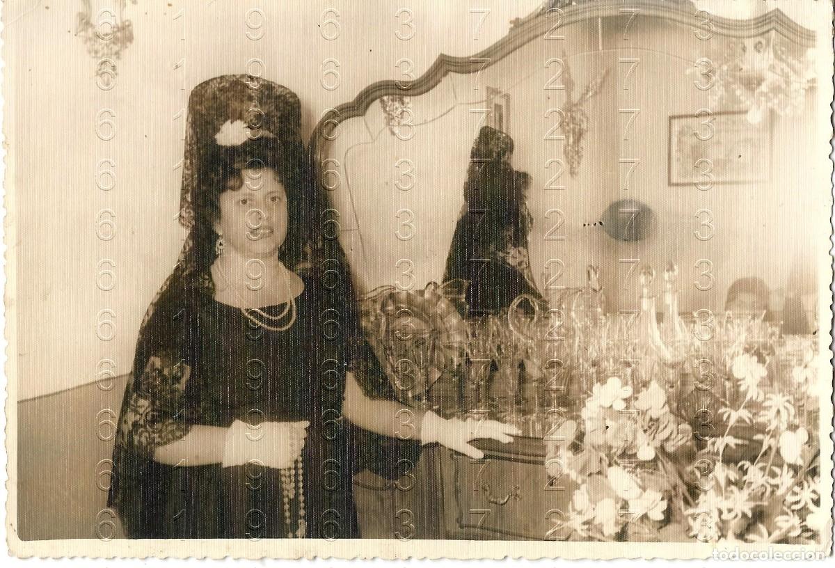 Fotograf&iacute;a antigua: ARROYOMOLINOS DE LEON NACIDA MARIA CARBAJO LAVADO FOTOGRAFIA 17X12 M25