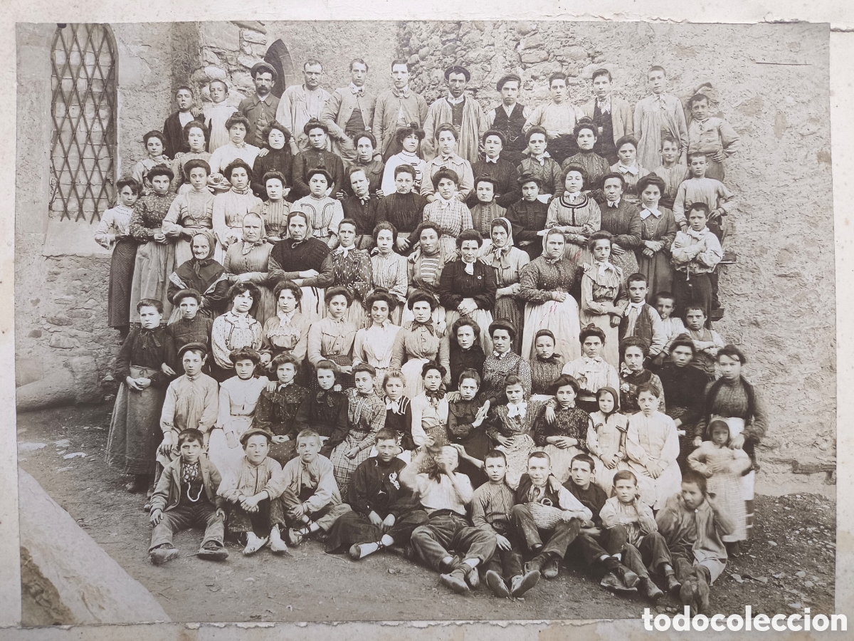 Fotografia antiga: RIPOLL FOTOGRAF&Iacute;A RETRATO GRUPAL COL&Ograve;NIA SANTA MARIA MOIAN&Egrave;S C. 1910