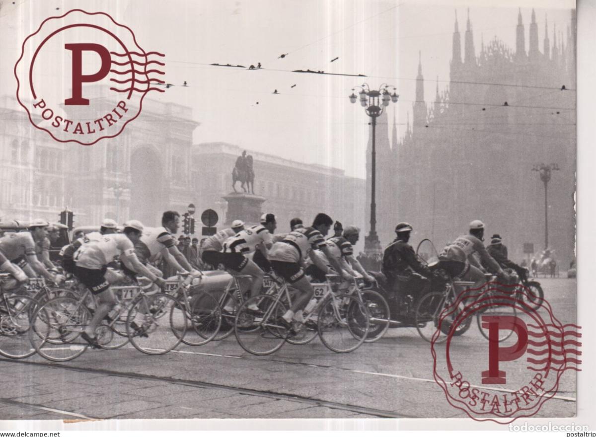 Fotograf&iacute;a antigua: 1958 MILANO SAN REMO 18*13CM BICI CYCLING CYCLISMO CYCLISTE