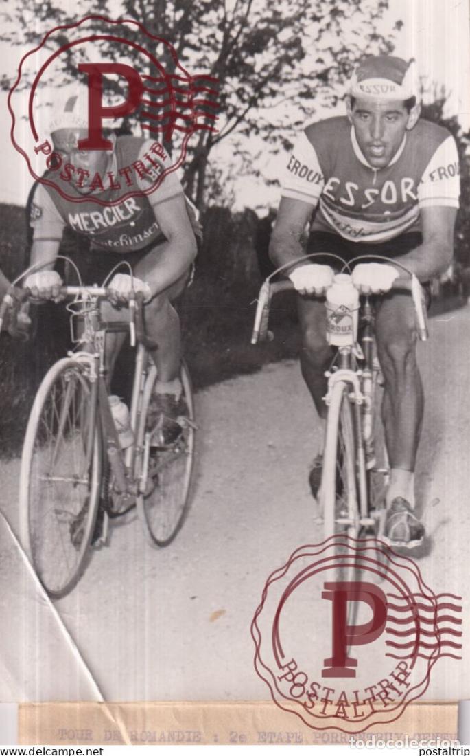 Fotograf&iacute;a antigua: TOUR DE ROMANDIE PORRENTRUY GENEVE SUISSE FORESTIER VAINQEUR A BOUVET 18*12CM BICI CYCLING CYCLI