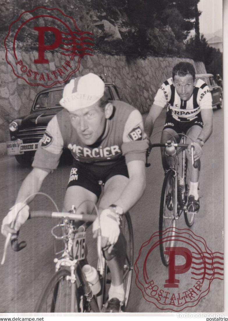 Fotograf&iacute;a antigua: MILANO SAN REMO 1958 PRIVAT Y PLACKAERT VAN LOOY POBLET COPO BERTA 18*13CM BICI CYCLING CYCLISMO C