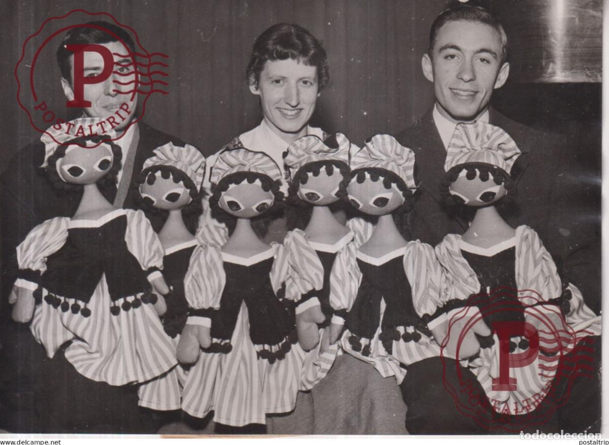 Fotografia antiga: LA COMPAGNIE DES MAROTTES CHEZ GILLES THEATRE MARIONETTES 18*13CM
