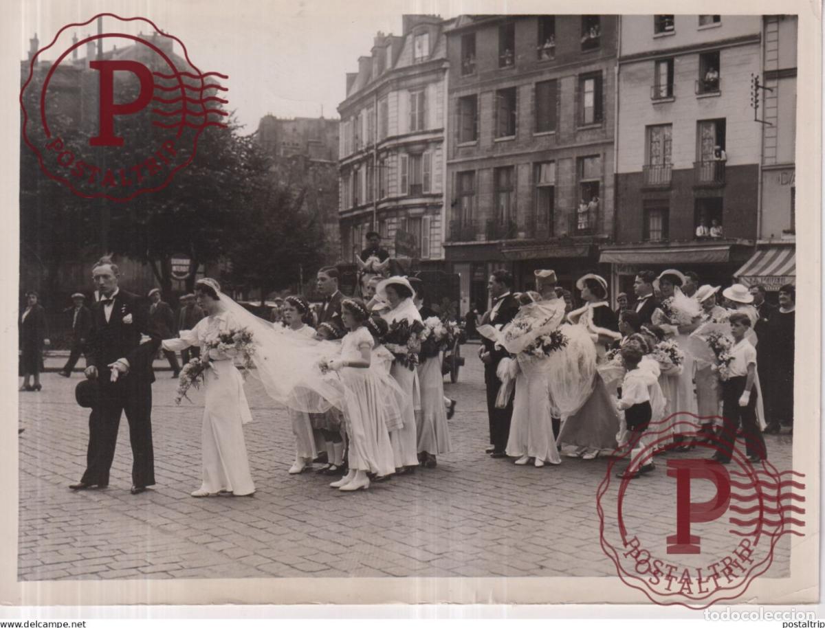 Fotografia antiga: MARIAGE DES ROSIERES DE ST DENIS 1935 20*15CM