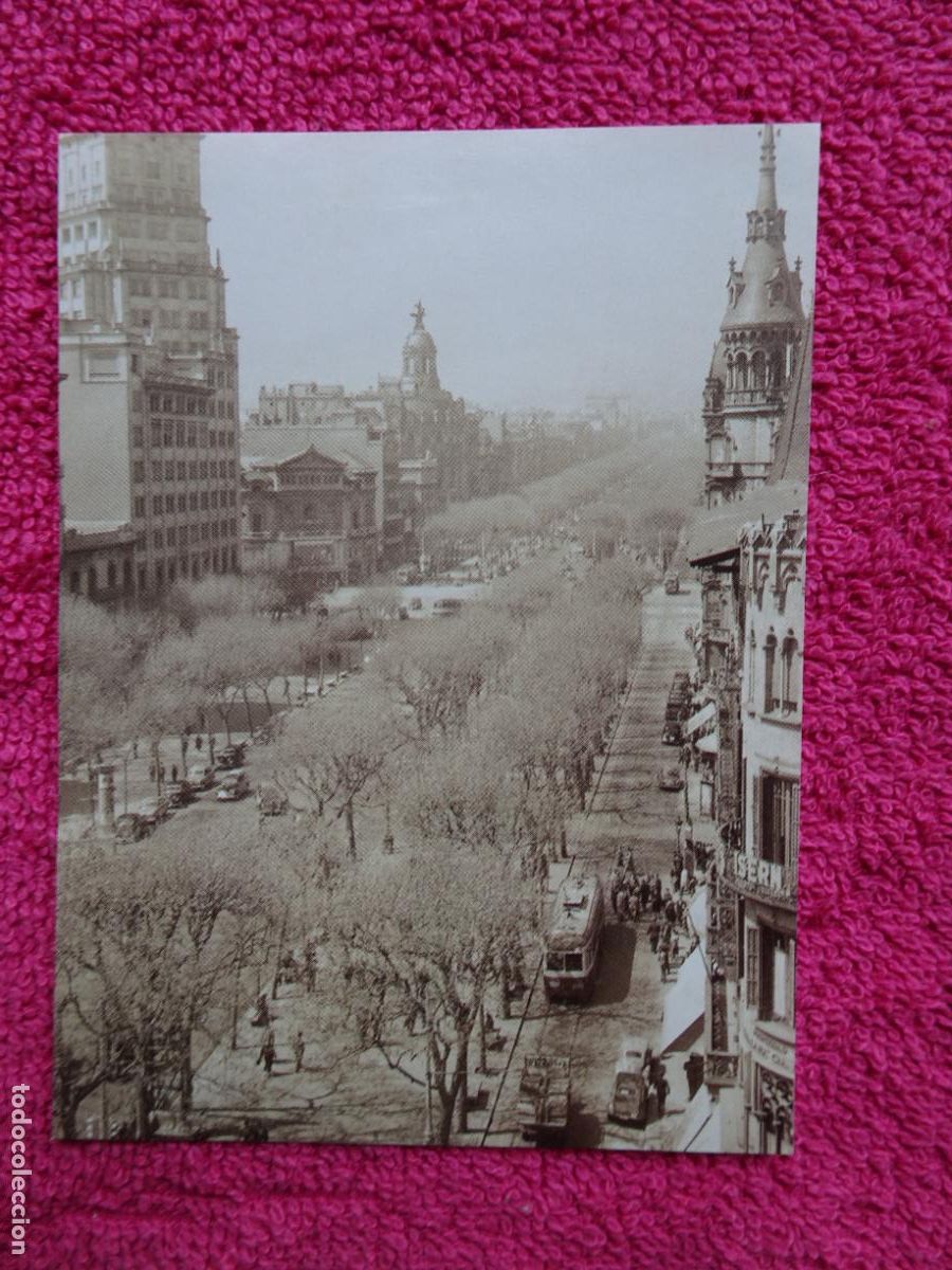 Fotografia antiga: passeig de Gr&agrave;cia Barcelona anys 20 lamina 56 el llibre d'or de catalunya un segle en imatges