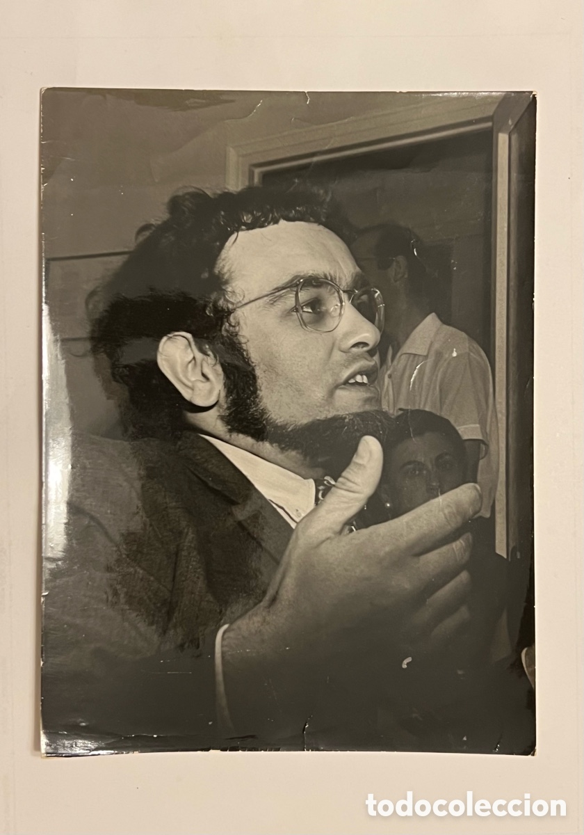 Fotograf&iacute;a antigua: FERNANDO ARRABAL. Fotograf&iacute;a del dramaturgo, poeta, novelista espa&ntilde;ol. Fotos Julio C&eacute;sar (a.1968)