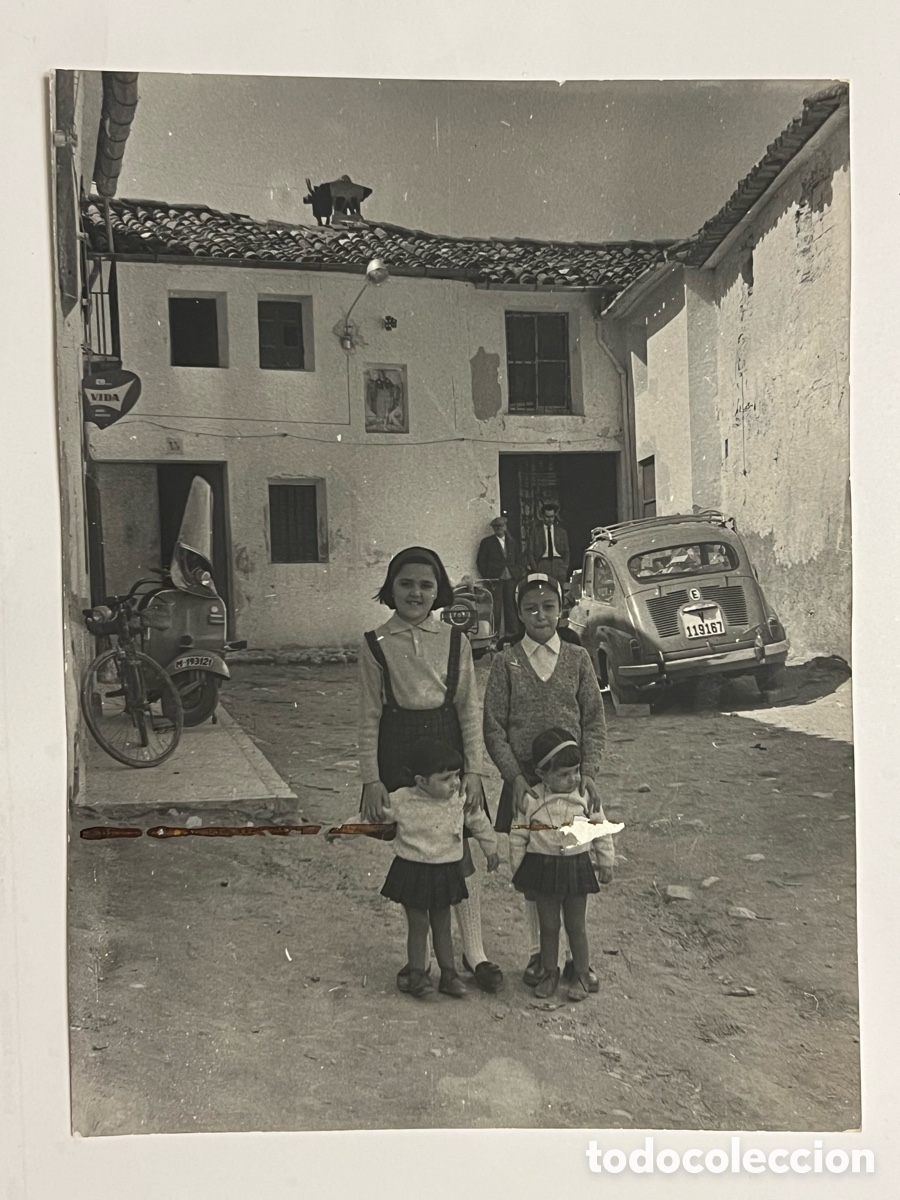 Fotograf&iacute;a antigua: LA VALENCIA RURAL.. En un rinc&oacute;n del Alma.. Fotograf&iacute;a familiar.. lugar por identificar.. (h.1960?)