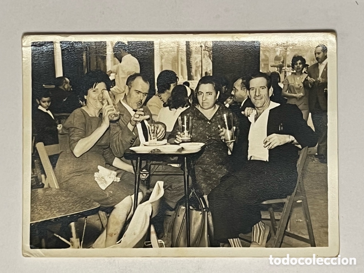 Fotografia antica: BARCELONA. Fotograf&iacute;a Aquellas divertidas veladas en Terrazas y bares (h.1960?)