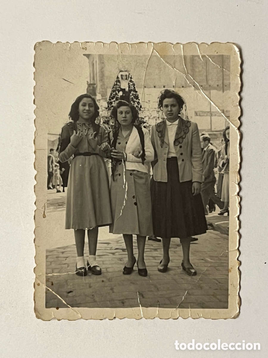Fotograf&iacute;a antigua: SEMANA SANTA MARINERA.. Acompa&ntilde;ando a la Dolorosa.. Ram&oacute;n Aragon&eacute;s, fot&oacute;grafo (h.1945?)