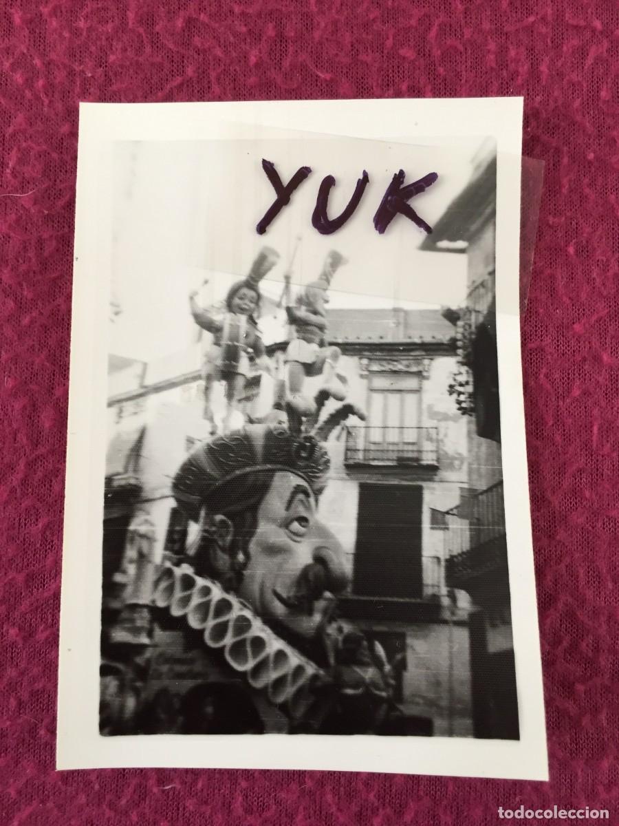 Fotograf&iacute;a antigua: BONITA FOTO FOTOGRAFIA DETALLE DE LA FALLA NA JORDANA - 1976 - FALLAS DE VALENCIA