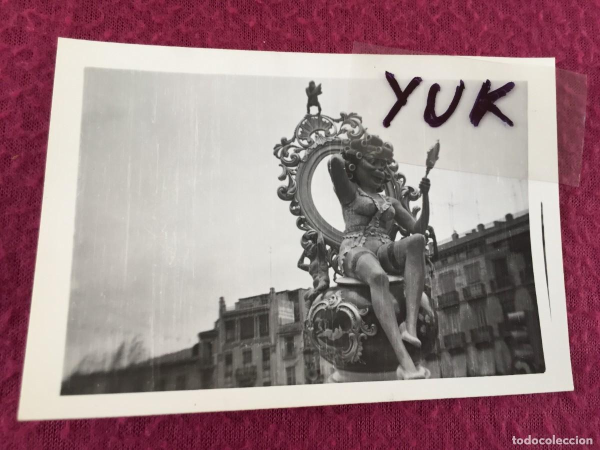 Fotograf&iacute;a antigua: BONITA FOTO FOTOGRAFIA DETALLE DE LA FALLA DE LA PLAZA DE LA REINA - 1976 - FALLAS DE VALENCIA