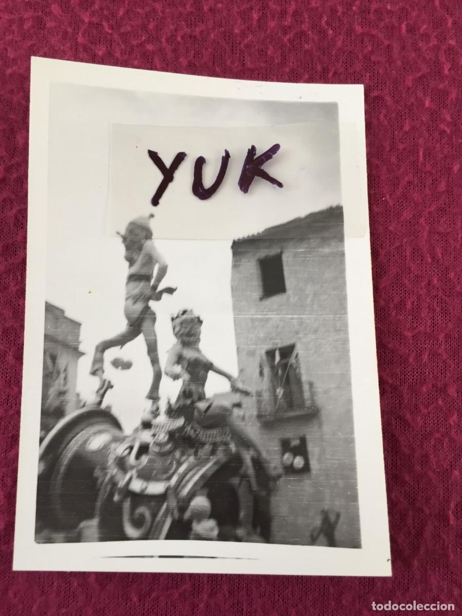 Fotograf&iacute;a antigua: FOTO FOTOGRAFIA DETALLE DE LA PLAZA DE LA PLAZA del pilar DE 1976 - FALLAS VALENCIA