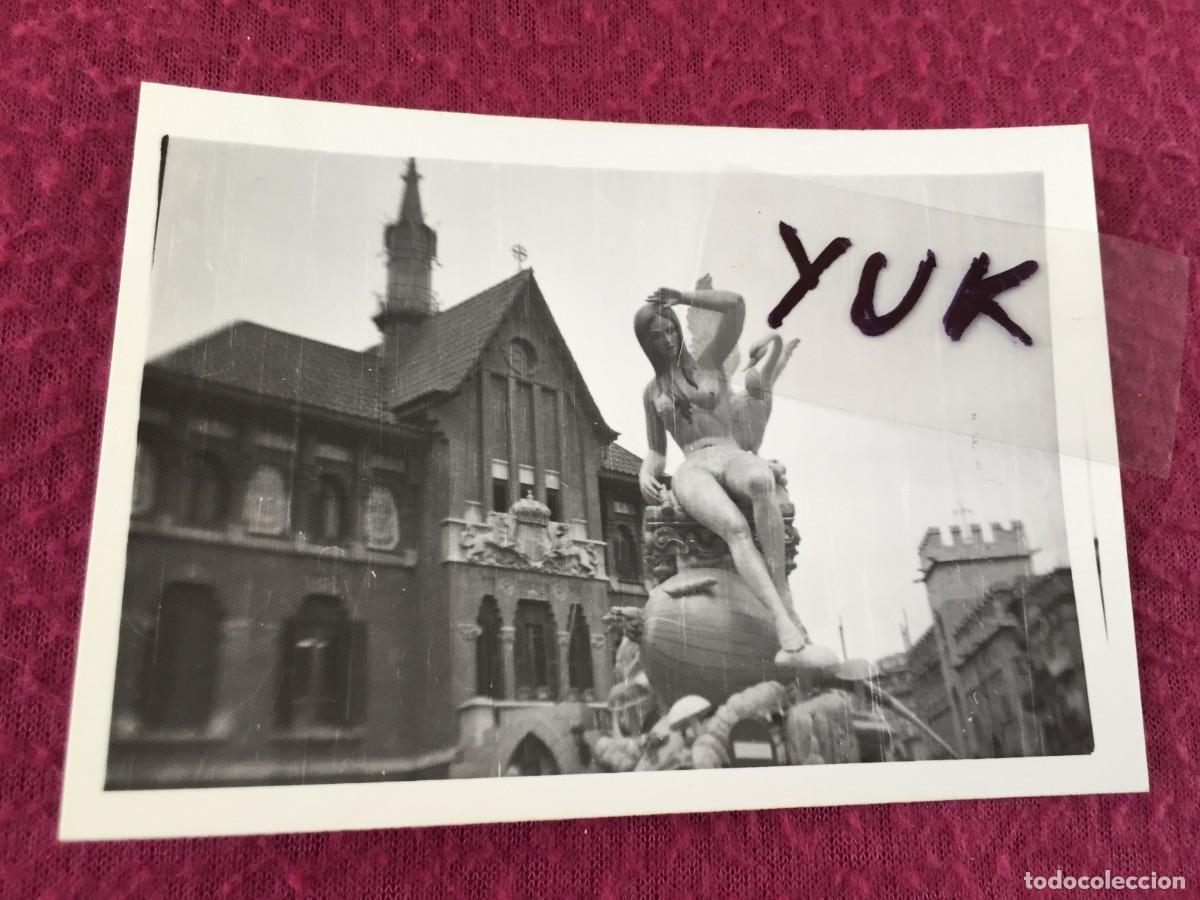 Antique Photography: FOTO FOTOGRAFIA DE LA PLAZA DEL MERCADO CENTRAL DE 1976 - FALLAS VALENCIA