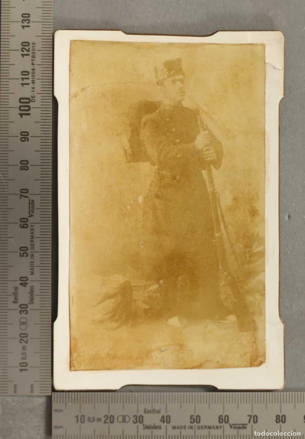 Fotograf&iacute;a antigua: CARTE DE VISITE. RETRATO DE SOLDADO. HACIA 189