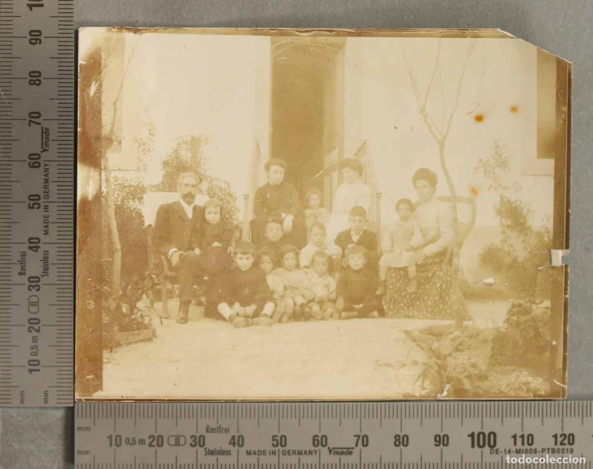 Fotograf&iacute;a antigua: FOTOGRAFIA. RETRATO DE FAMILIA NUMEROSA. JARDIN. HACIA 1900