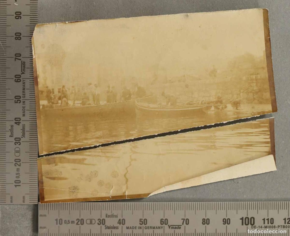 Fotograf&iacute;a antigua: FOTOGRAFIA. PESCADORES EN EMBARCACIONES. PUERTO. &iquest;CASTRO URDIALES?. HACIA 1890