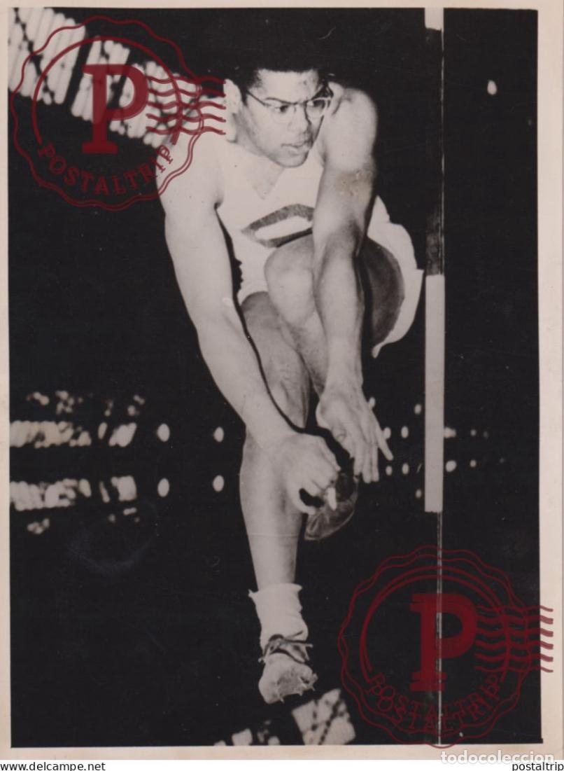 Fotografia antica: PAUL ROBESON GAGNE WEST POINT LE SAUT EN HAUTEUR NY NEW YORK USA 20*15CM