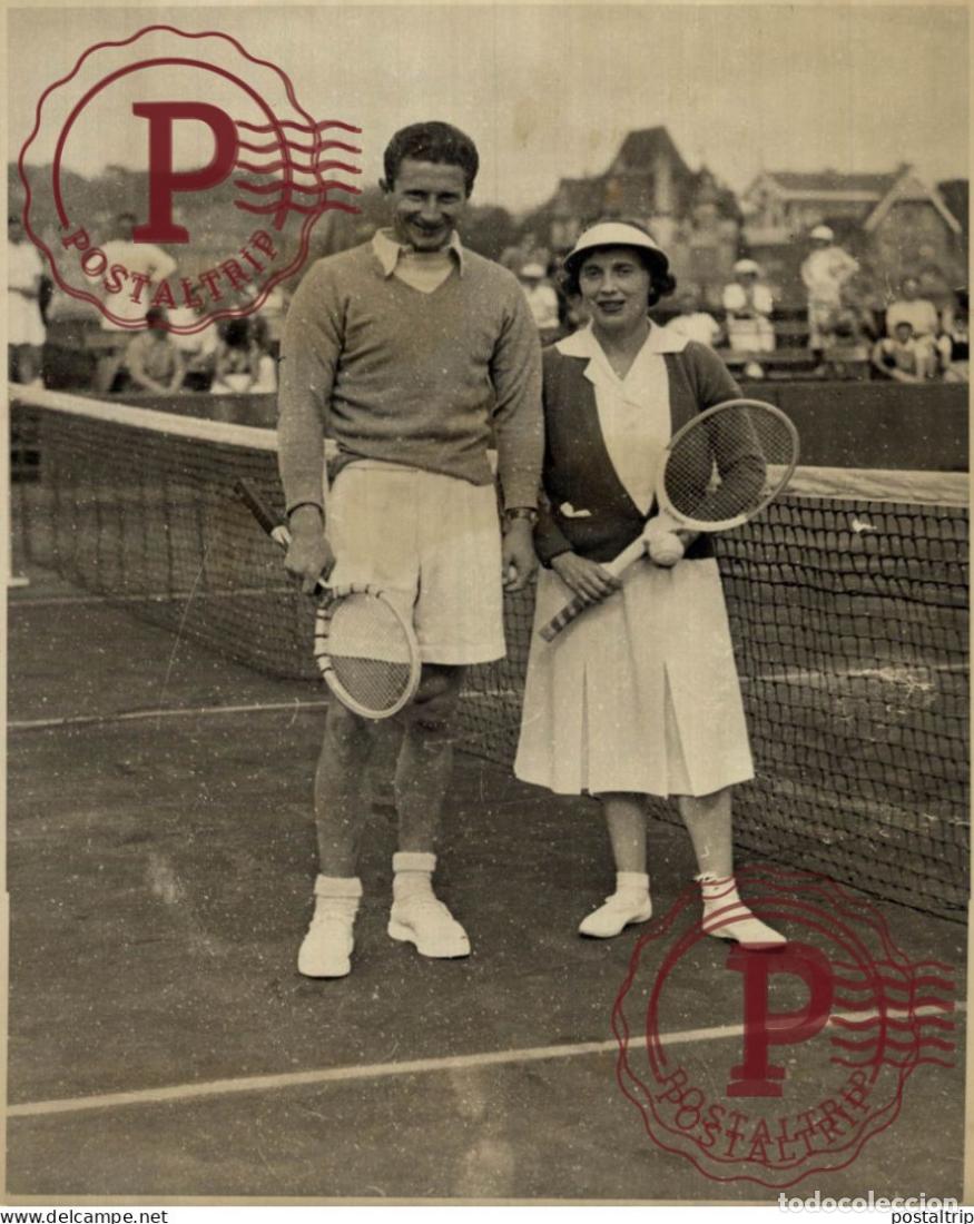 Fotograf&iacute;a antigua: j de beaumont thelma cazalet deanville 21*16CM TENNIS