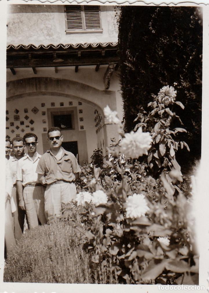 Fotograf&iacute;a antigua: Caballeros. Museo Fr&eacute;d&eacute;ric Chopin y George Sand, Valldemossa, Mallorca. A&ntilde;os 50 pc