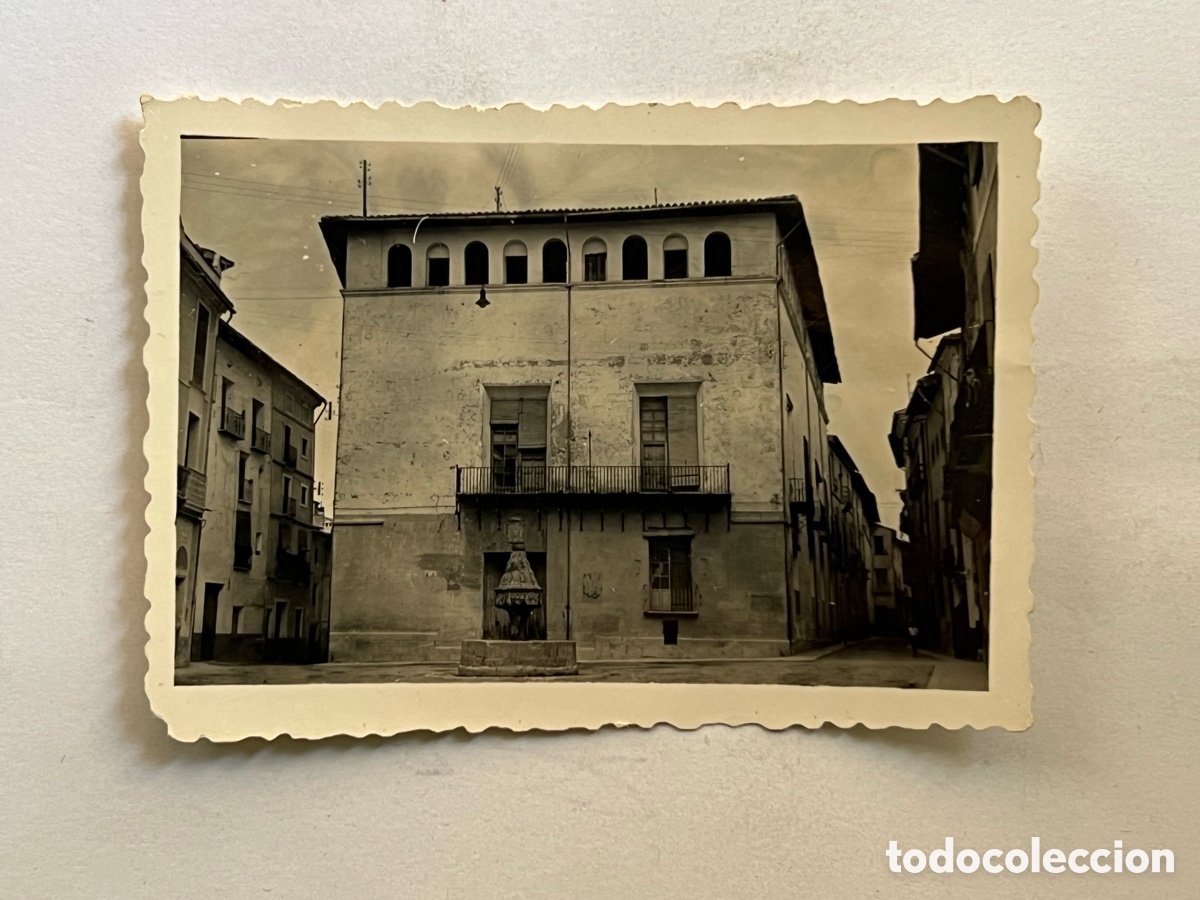 Fotograf&iacute;a antigua: JATIVA.. Palacio de Alarc&oacute;n. Plaza de la Trinidad.. Fotograf&iacute;a (h.1945?)