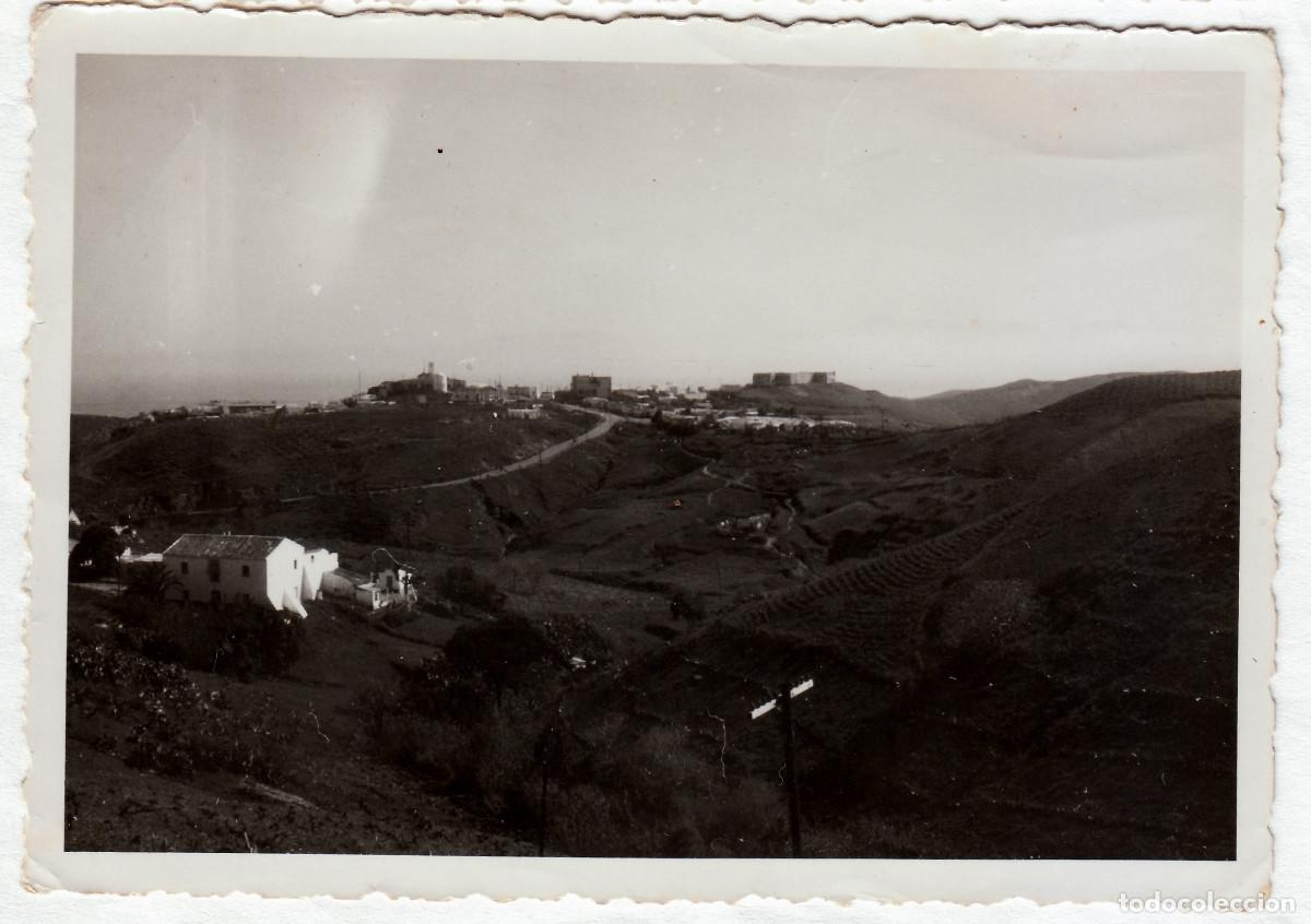 Fotograf&iacute;a antigua: Paisaje, ermita. Castillo. A&ntilde;os 50 pc