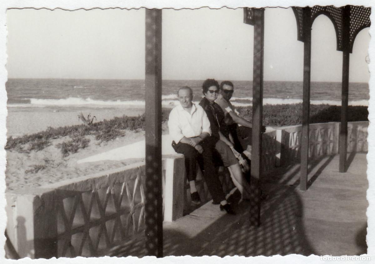 Fotograf&iacute;a antigua: Terraza del restaurante La Dehesa, El Saler, Val&egrave;ncia. A&ntilde;os 60 pc