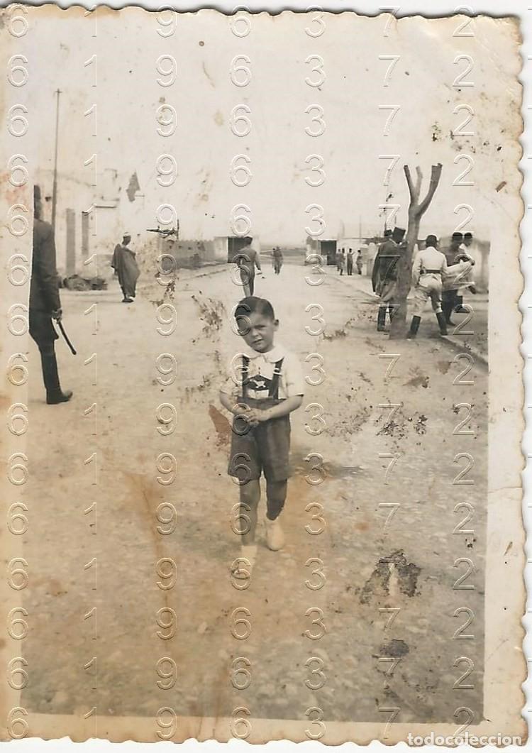 Fotograf&iacute;a antigua: MELILLA CALLE FOTOGRAFIA ANTIGUA UNICA MANUEL CHOCLAN BARRERA 8X6 M29