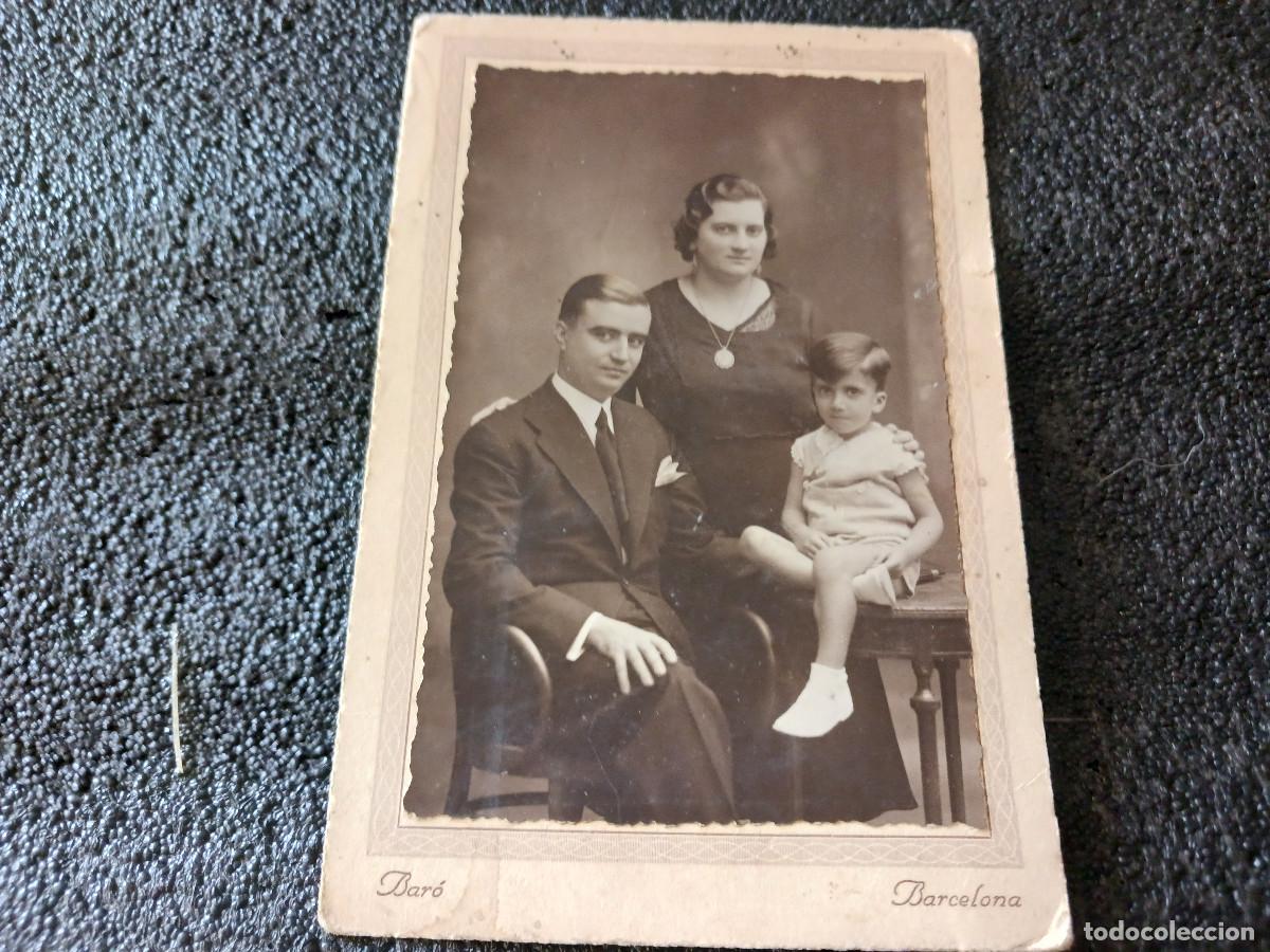 Fotograf&iacute;a antigua: antigua fotografia matrimonio con hijo, foto baro, sobre carton duro