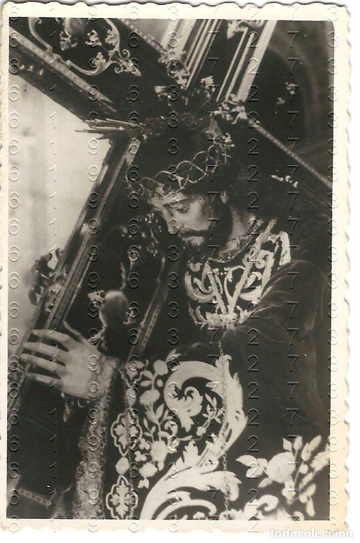 Fotograf&iacute;a antigua: JAEN SEMANA SANTA CRISTO DE LAS 3 CAIDAS 1958 FOTOGRAFIA 8X5 FAMILIA CHOCLAN B42
