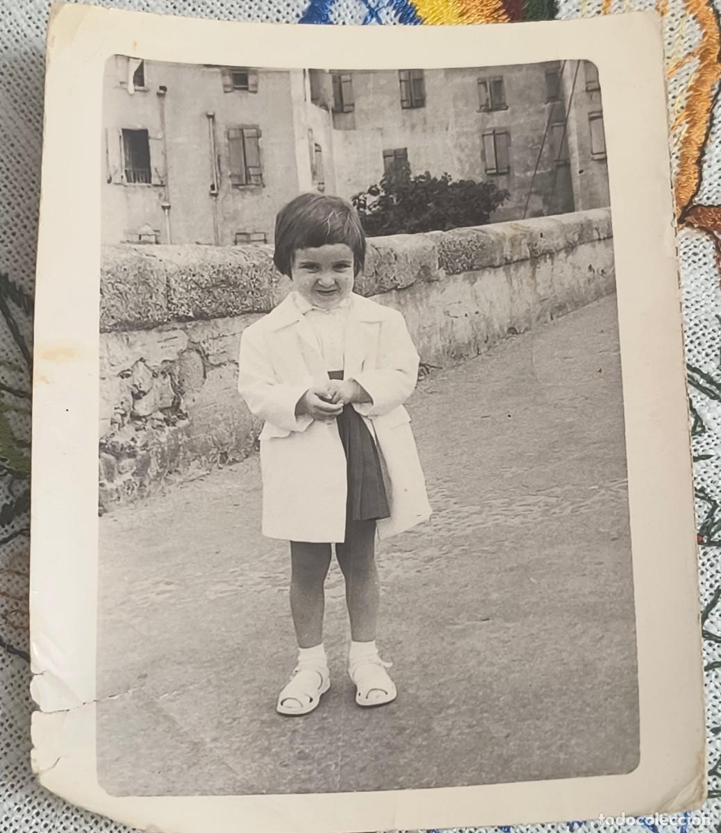 Fotograf&iacute;a antigua: FOTO ANTIGUA | NI&Ntilde;A EN UNA CALLE