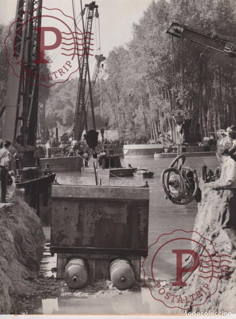 Fotografia antica: GAZ LACQ TRAVERSE LA SEINE MONTEREAU. LACQ A PARIS. LA SEINE. BOURG DE VERNON. 1959. +-23X18CM