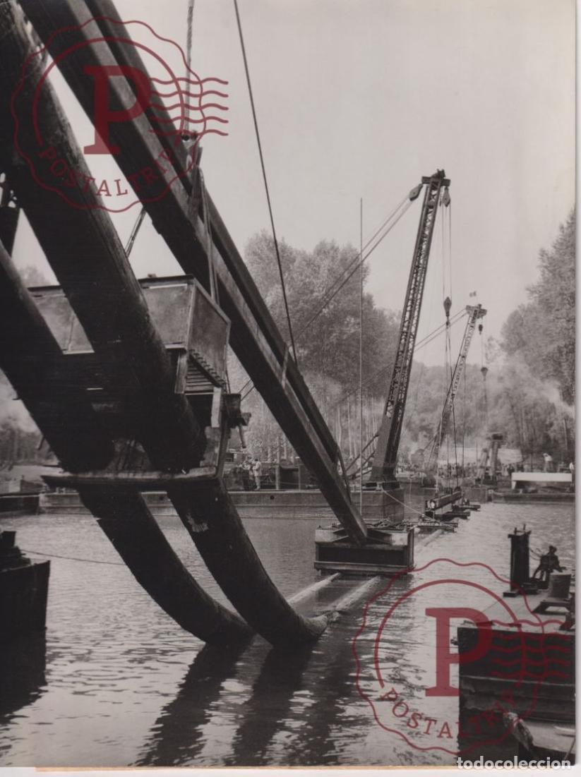 Fotografia antica: GAZ LACQ MONTEREAU.PARIS. LA SEINE. 1959. +-23X18CM