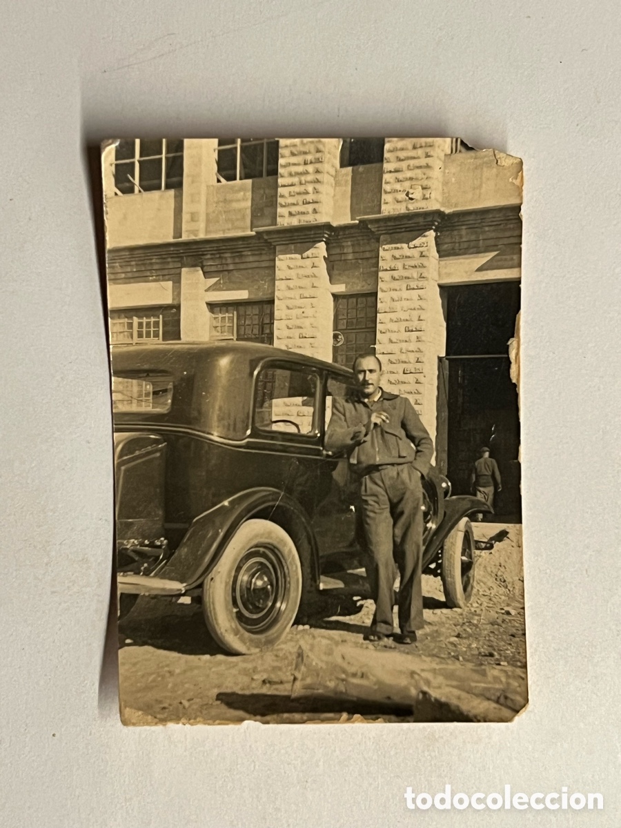 Fotografia antiga: FIAT BALILLA&hellip; Fotograf&iacute;a un orgulloso conductor con su autom&oacute;vil&hellip; Sueca ? Abril de 1939