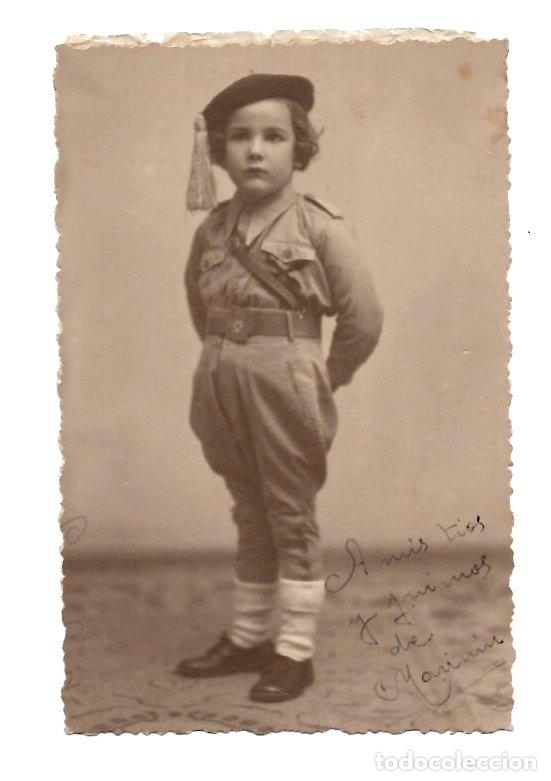 Fotograf&iacute;a antigua: FOTOGRAFIA CON NI&Ntilde;O CON UNIFORME REQUET&Eacute;. CARLISMO. C.1940