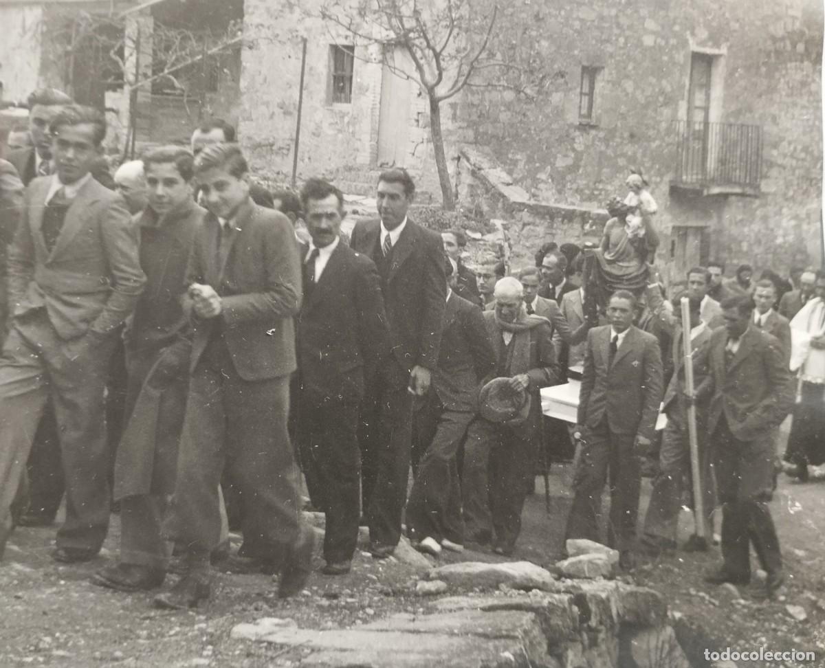 Fotograf&iacute;a antigua: FOTO PROCESION EN SANT CRISTOFOL DE CASTELLBELL (BARCELONA) NOVIEMBRE DE 1940