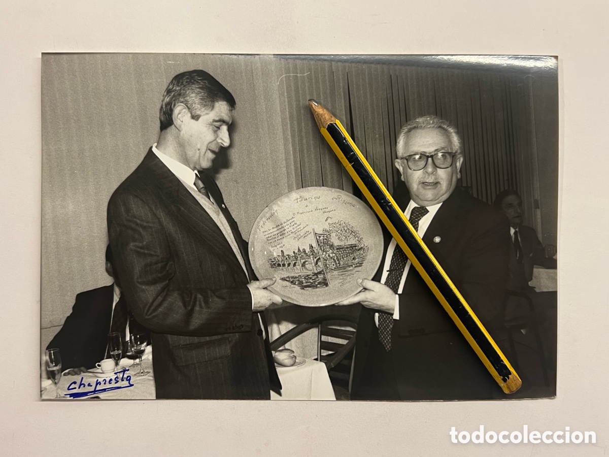 Antique Photography: Premios de la Federaci&oacute;n Taurina Riojana. Premio al Club taurino de La Coru&ntilde;a. Recibe D Luis Mari&ntilde;as