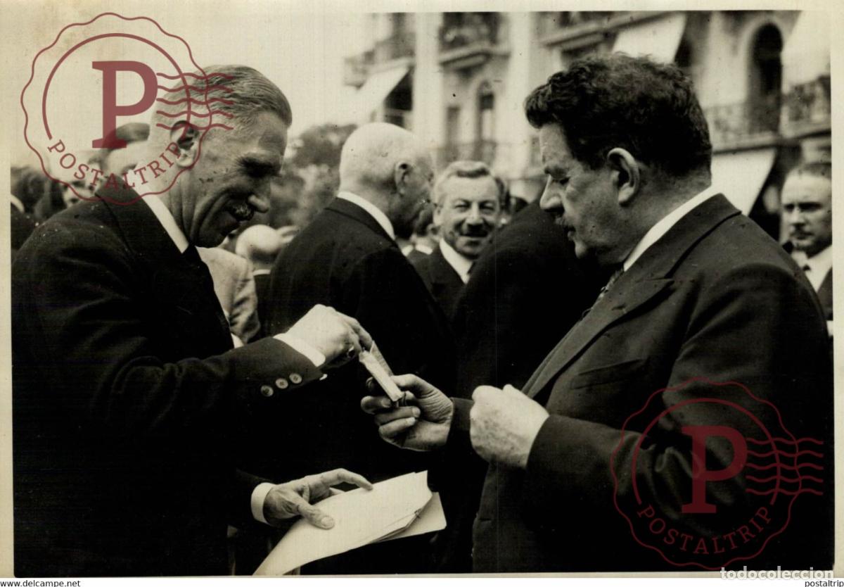 Fotograf&iacute;a antigua: M HERRIOT A LAUSANNE CIGARETTE AU BRIQUE DE VON PAPEN 18*13CM Photo Meurisse Paris collectionmeuris