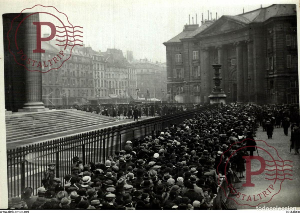 Fotograf&iacute;a antigua: LES OBSEQUES DE MONSIEUR POINCARE DEVANT LE PANTHEON 18*13CM Photo Meurisse Paris collectionmeuriss