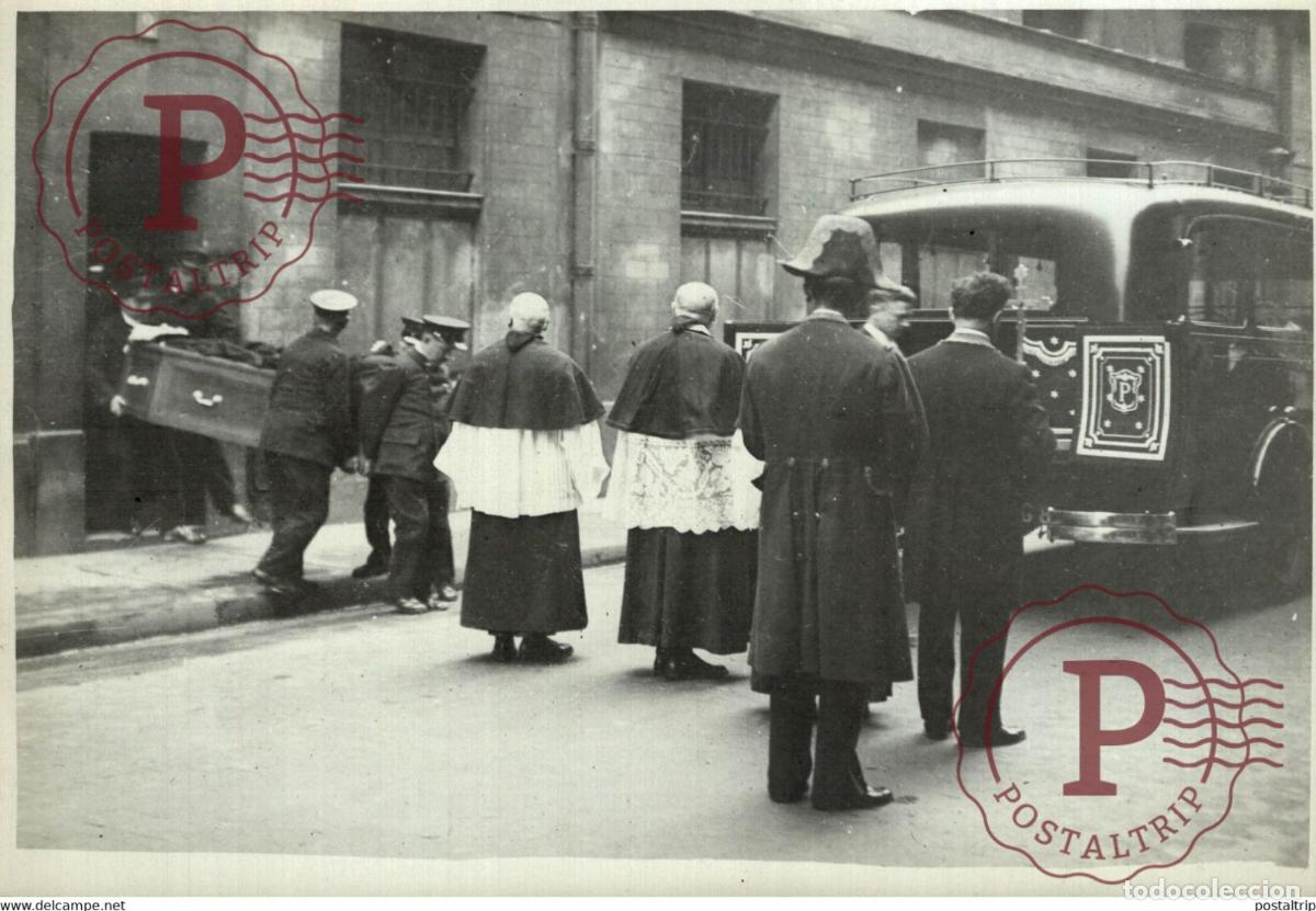 Fotograf&iacute;a antigua: LES OBSEQUES DE MONSIEUR POINCARE PANTHEON EGLISE HONORE EYLAU 18*13CM Photo Meurisse Paris collect