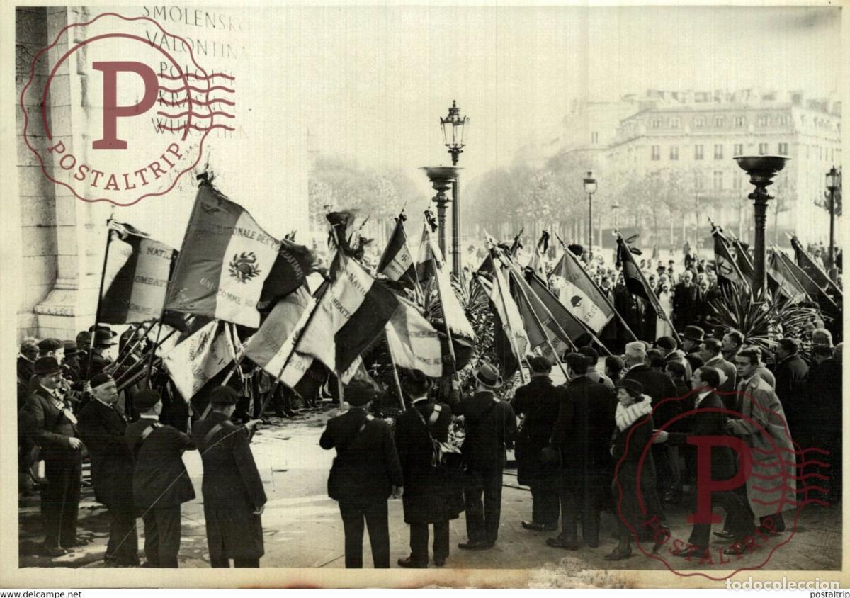 Antique Photography: 1ER NOVEMBRE L HOMAGE DES ANCIENS COMBATTANTS AU SOLDAT INCONNU 18*13CM Photo Meurisse Paris collect